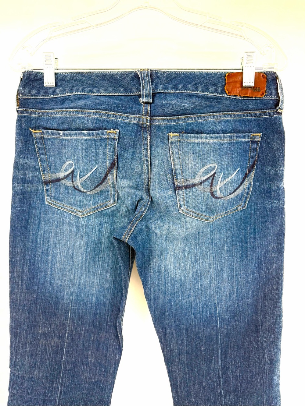 Express Women’s Stella Bootcut Jeans in Medium Wash Embroidered Pockets - Picture 4 of 9